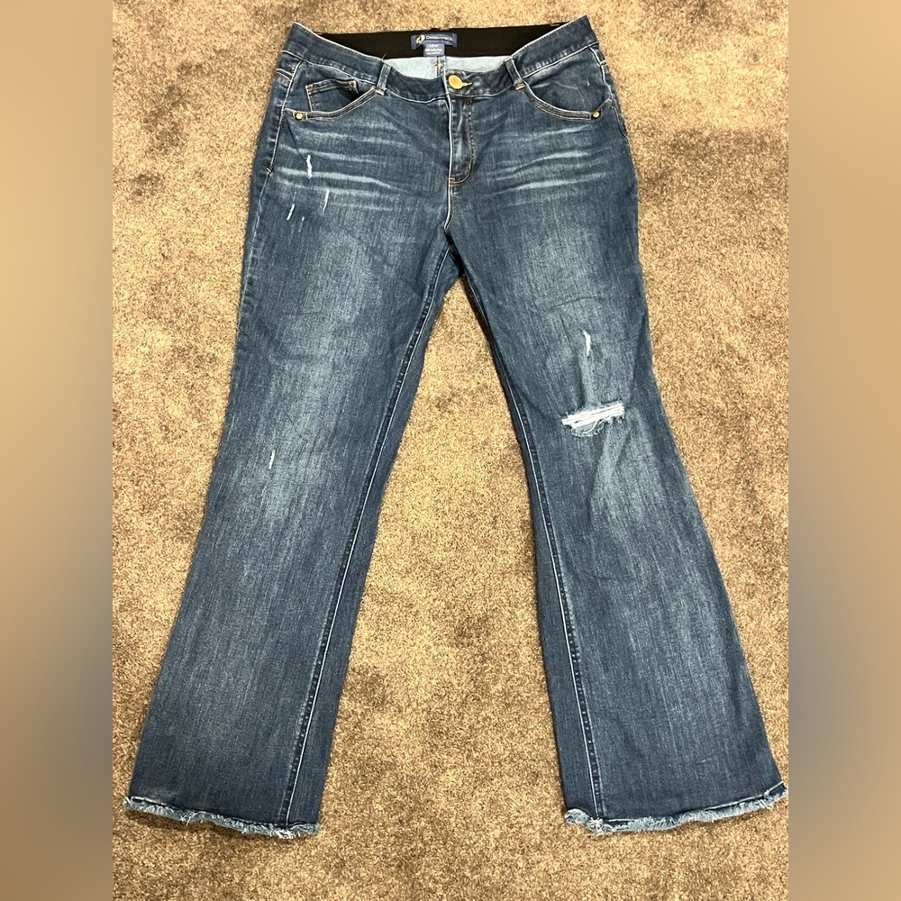 Democracy “Ab”solution Distressed Blue Flare Jeans-Size 16W